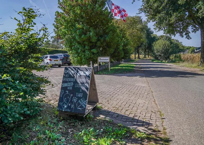 Buitengewoon Overnachten ロッジ Terheijden